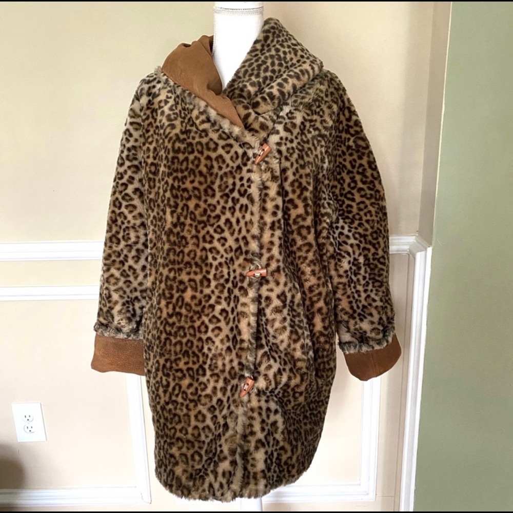 VINTAGE Leopard Suede and Faux Fur Coat - Picture 2 of 13
